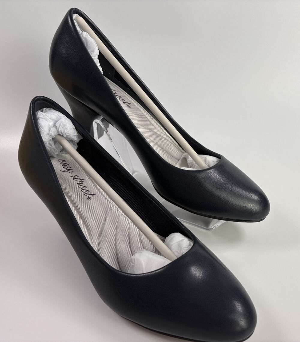 Easy Street Fabulous Pump Heels Women's Size 8W Navy Dress Shoes 40-2180 New
